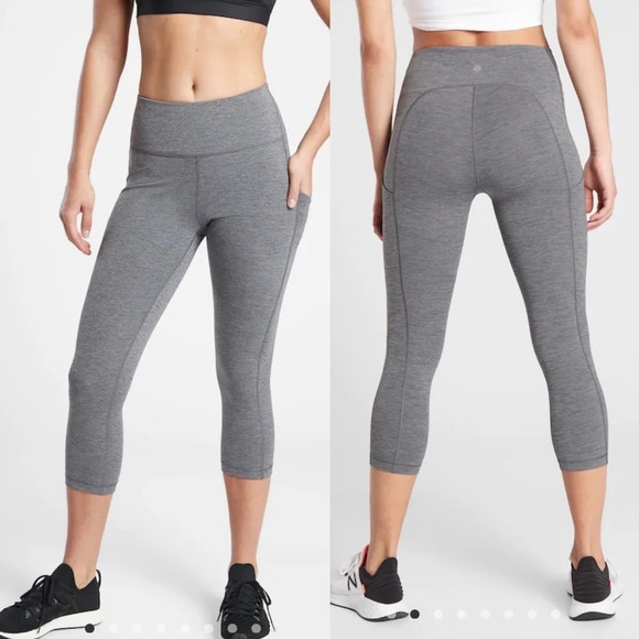 Athleta SuperSonic Heather Gray Ultimate Stash Pocket Capri Pants Size Small - Picture 1 of 12